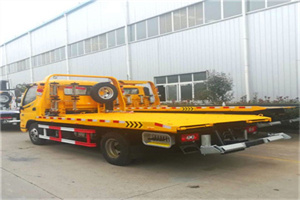 带岭附近拖车救援搭电